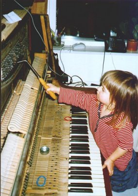 Mijn dochter Sofia wil ook leren pianostemmen...